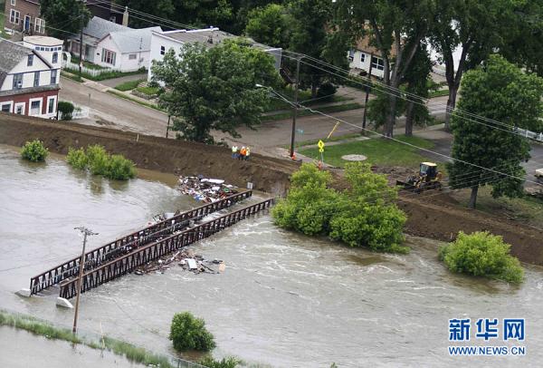 美国部分地区遭洪水侵袭 密苏里河流域泛滥