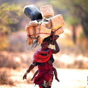 关注贫困：“非洲之角”的干旱剧痛
